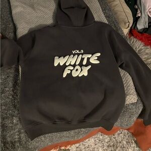 White fox hoodie size medium/large color grey